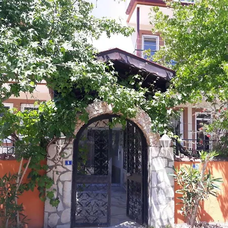 Gunebakan Apart * Ortaca